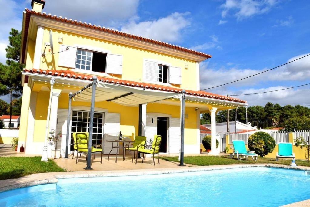 B House Verdizela Corroios Esterno foto